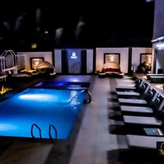 Pinorich Hotel