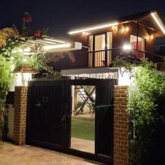 Courtyard By Palm -3BKH Mini Farm House