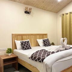 Ahava Kasol Riverside Cafe and Cottages