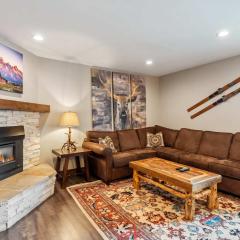 Main St Condo with Fireplace & Mountain Views