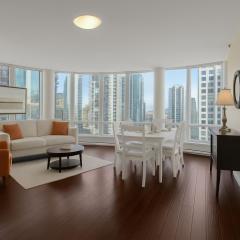 Luxury Apartment In The Heart Of Downtown - Gorgeous Views!