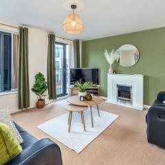 NEW Greydawn House - Stunning 4 Bedroom House in Stoke-on-Trent