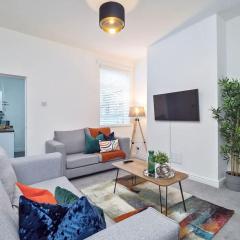 Fielding House by Truestays - NEW 3 Bedroom House in Stoke-on-Trent