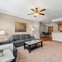 New Cozy & Stylish 1BR with Heated Pool Relaxing Spa & Sauna
