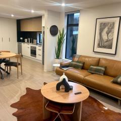 Heart of the City Stay - With the Best Coffee!