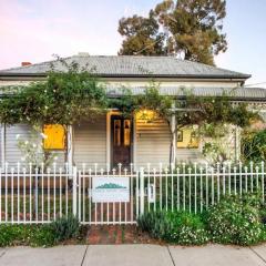 5 Connelly - Echuca Holiday Homes