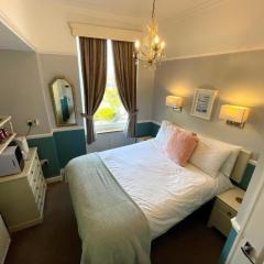 Bayliss Hall Guesthouse