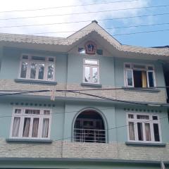 Hotel Happy Home