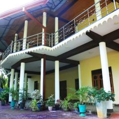 Thulasi Holiday Home