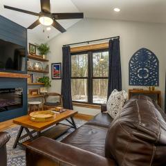 Lakefront Cabin with Fire Pit in Carbondale, Illinois