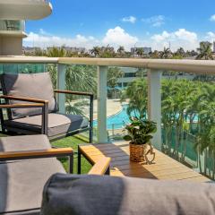 Beachfront Oasis in Sunny Isles 4BR, Pool & Tennis