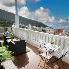 Terraza, céntrico pueblo aparcamiento cerca