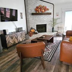 Breathe Easy Here in Buda 3bd 2ba Home