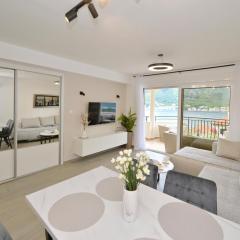 SEA VIEW apartment 2km from the Old Town of Kotor