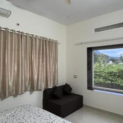 Hill View Room - Glenville Villa
