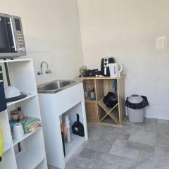 Baldivis Basic Apartment