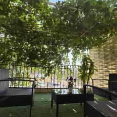 الوسام شقة كبيرة 4 غرف نوم وصالة وشرفة -بلكونة- Large apartment with 4 bedrooms, a living room and a balcony
