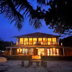 Twin Palms Villa and Homestay