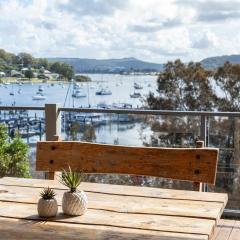 Bay and Beachside Family Retreat