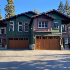 Red Slate Canyon - Modern 2-Story Condo