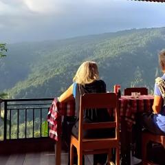 Aris Homestay and Warung Made