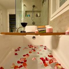 Perfect Family Getaway! Steps from Attractions