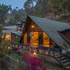 StayVista at tatvam-Mountain views & EV Station