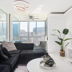 2B Downtown ATL Condo Free Parking 24h Concierge LM707