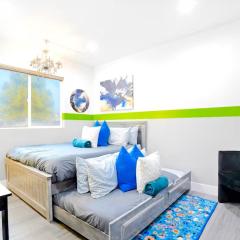B- InstaWorthy NoHo Gem- Near U-Studios - Hot Tub