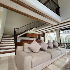 Tuluscoliving Villa