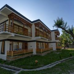 Summer-Retreat Nubra
