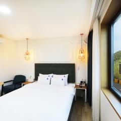 Hotel Ryan