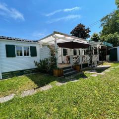 Bungalow avec jardin à côté du port