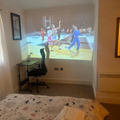 Birmingham City Centre Cozy 1BR with Projector
