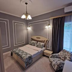 Holiday inn Adnan boutique guest rooms and pool
