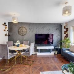 Meyers Close Modern 3 Bedrooms and 2 Bathrooms