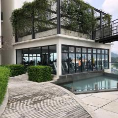 Modern Escape Urban 360 by LUVIT STAY