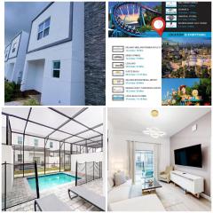 Luxury 4 BR Den w Private Pool close to Disney Golf Clubs Pet Friendly