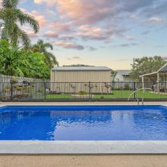 Family Home With Pool In Mount Louisa