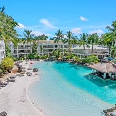 Elysium Private Apartments at Beach Club & Spa