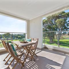 Inviting 2BR Stay by the Sand at Rockingham