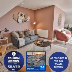 BOURNECOAST - Stylish Flat with BALCONY - SEA VIEWS - 10 MIN WALK TO BEACH - PARKING - WIFI - FM8407