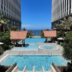 Mandala Oceanfront Driftwood Resort