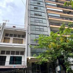 RH Hotel