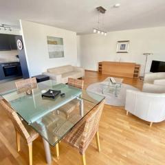178 Good location spacious and free parking included