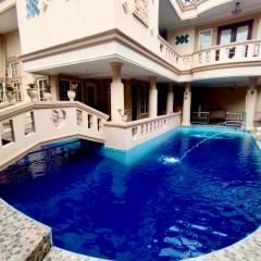Vila Sentul Private pool 6bedroom, 5bathroom, Privatepool tennis meja, Billiard, 0813delapannolsatuenam4151