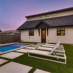 Stunning home - walk to square & heated pool