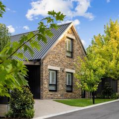 Vale 194 - Luxury Accommodation in McLaren Vale - 5 holiday homes with king size beds