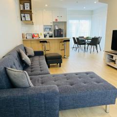 Central Modern 3-Bedroom,3- Bathroom House with Patio and Carpark- Lower Hutt City Centre