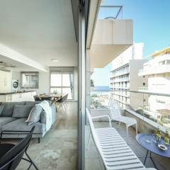 Chic Apartment w Balcony & Parking 3-min from Beach with Mamad by Sea N' Rent